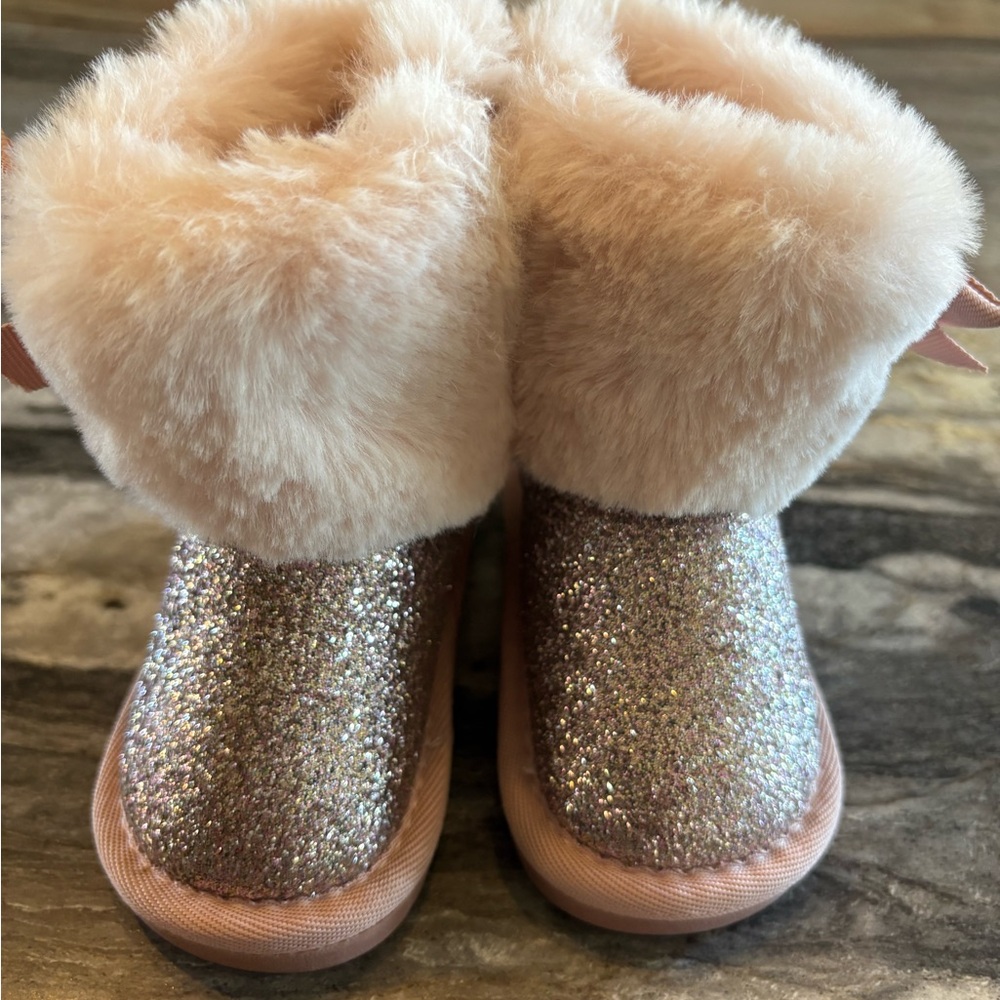 NWOT Joe Fresh Glittery Faux Fur Boots